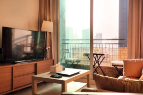 Lovely Cozy Condo In Trendy Fun Neighborhood